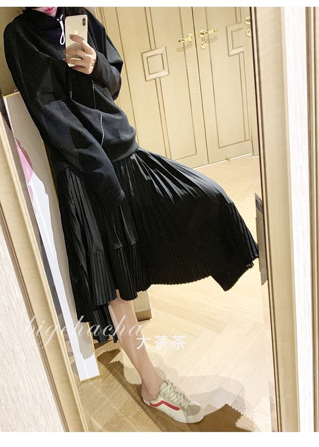 Một lượng nhỏ khách hàng! Vải Nhật Bản ~ cảm giác mát mẻ, tối, không đều, váy xếp li, váy đu lớn - Váy chân váy caro dài