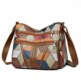 Вместительная и большая сумка на одно плечо, для среднего возраста