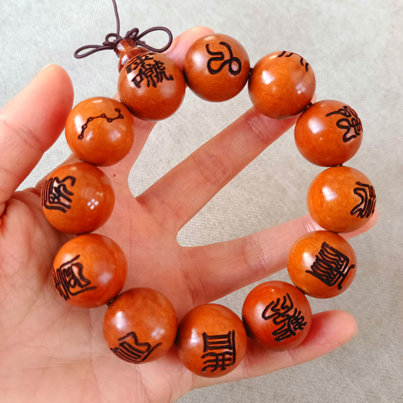 Heavenly Heavenly Lightning Strike Date Wood Cross Heavenly by hand Streaming Candied Beads Hand Strings Large Number of Buddha Everest Necklace Pendant