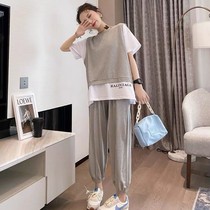  Summer sports suit Female student girlfriends casual fake two-piece short-sleeved top two-piece halterneck pants