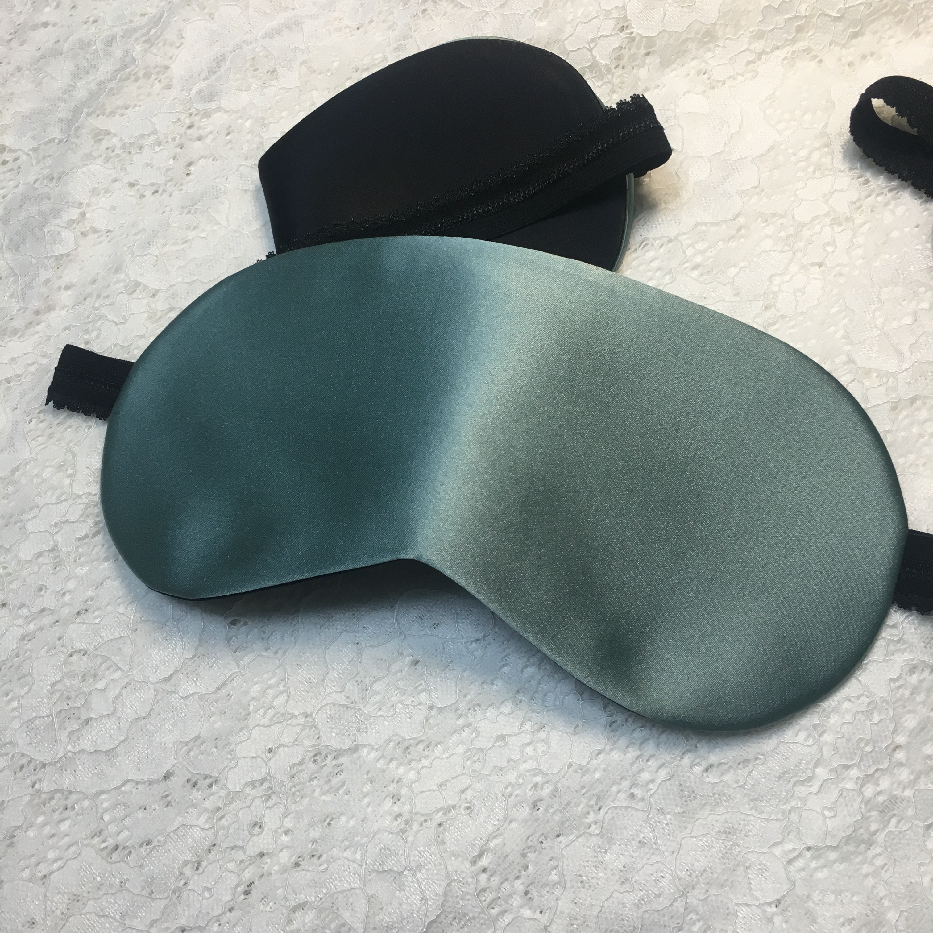 Lightweight non-pressuring heavy silk eye mask 100% mulberry silk handmade custom front and back two colors can be worn blackout breathable