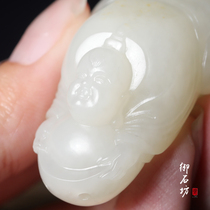 Miyfang Shifang Xinjiang and Tian Yubai jade seeds are expected to be sprinkled with gold skin huddled and childrens pendants are not negotiated for sale at 34 23g