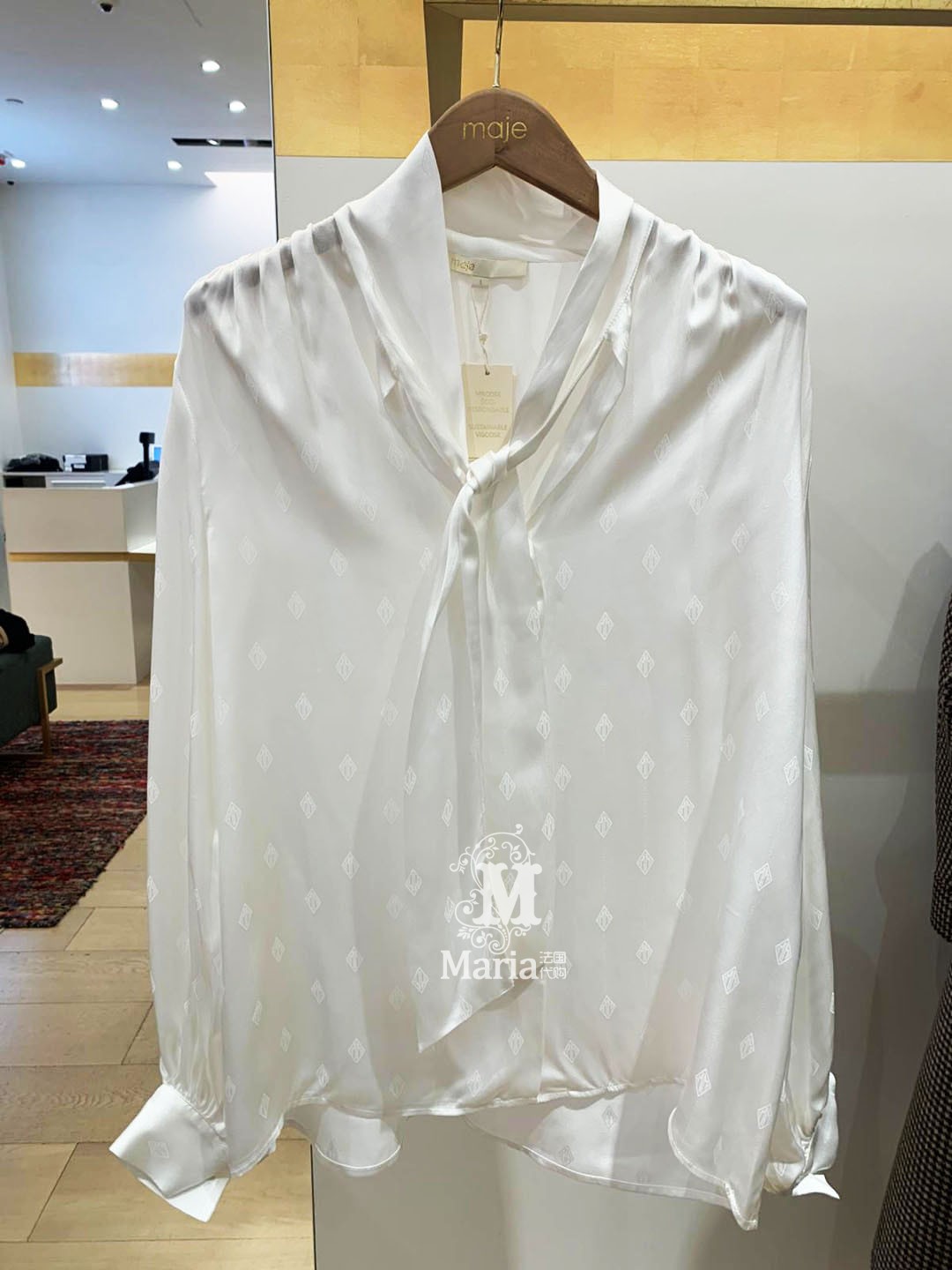 Maria法国21春夏MAJE蝴蝶结围巾领泡泡长袖衬衫MFPCM00142 CILAR Maria法国21春夏MAJE蝴蝶结围巾领泡泡长袖衬衫MFPCM00142 CILAR