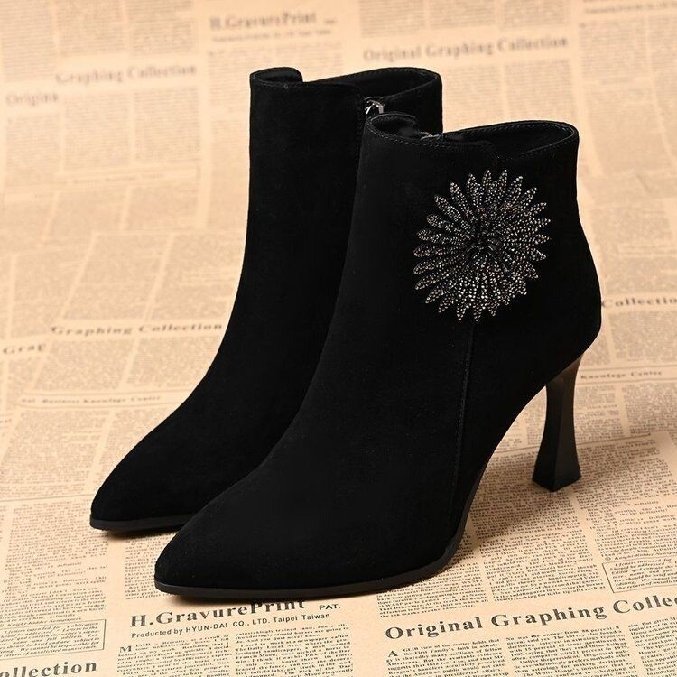 High-Heeled Shoes for Women, Thin Heels, Soft Leather, Elegant Sunflower-Style Frosted Short Boots, Women's Autumn and Winter Fleece-Lined Ankle Boots to Match Skirts High-Heeled Shoes for Women, Thin Heels, Soft Leather, Elegant Sunflower-Style Frosted Short Boots, Women's Autumn and Winter Fleece-Lined Ankle Boots to Match Skirts