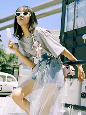 RIENYRE 2021 autumn new wild multi-color cat doll round neck short-sleeved T-shirt women's top retro