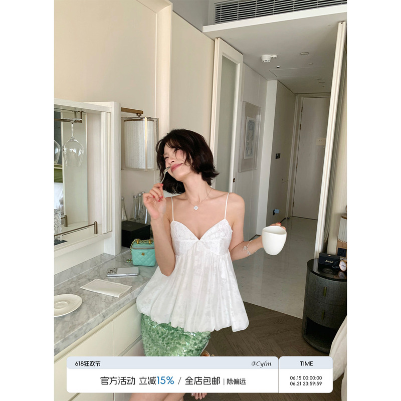 Cheng Yili Floral Hem Camisole Top for Women with a Pure and Alluring Vibe, Featuring a Tailored Design with Lace Splicing and Transparent Mesh Cheng Yili Floral Hem Camisole Top for Women with a Pure and Alluring Vibe, Featuring a Tailored Design with Lace Splicing and Transparent Mesh