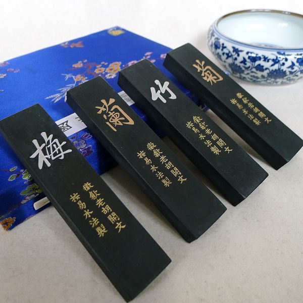 Plum, orchid, bamboo, and chrysanthemum gift ink She Lao Hu Kaiwen ink ingot ink stick ink block color ink study four treasures set of ink