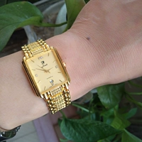 Золотые кварцевые мужские часы
