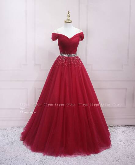 新娘敬酒晚礼服红色订婚回门宴会晚装时尚一字肩主持人演出连衣裙