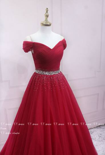 新娘敬酒晚礼服红色订婚回门宴会晚装时尚一字肩主持人演出连衣裙