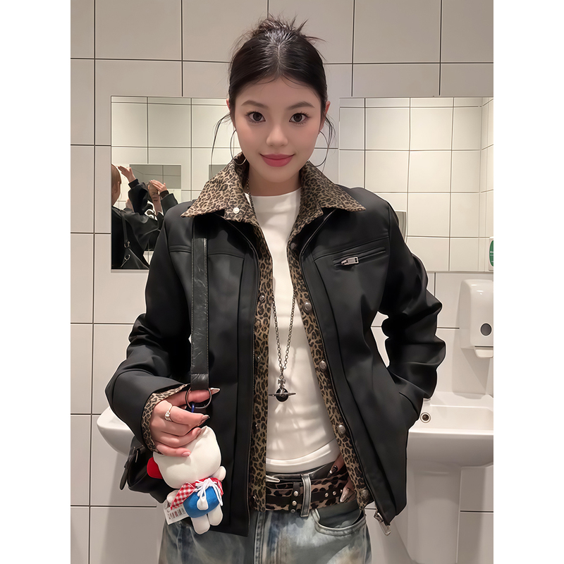 American Retro Leopard Print Patchwork Faux Two-Piece Short Jacket for Women, Autumn and Winter Fashion Versatile Lapel Biker Jacket American Retro Leopard Print Patchwork Faux Two-Piece Short Jacket for Women, Autumn and Winter Fashion Versatile Lapel Biker Jacket
