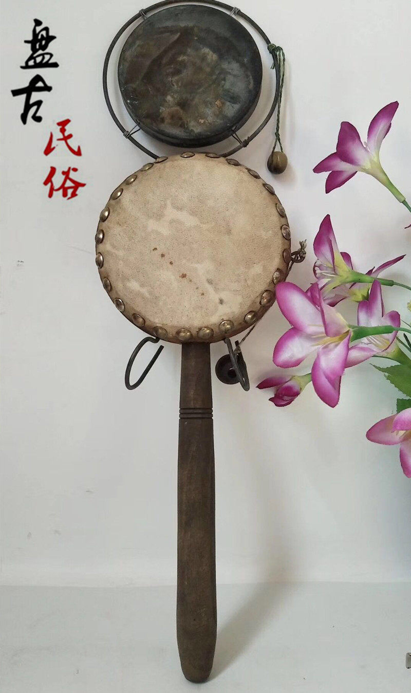 Nostalgia Old Groom Drum Old Wood Plus-wave Drum Curium Bowls of Curium Bowls and Tools Folk to display the old collection of old objects