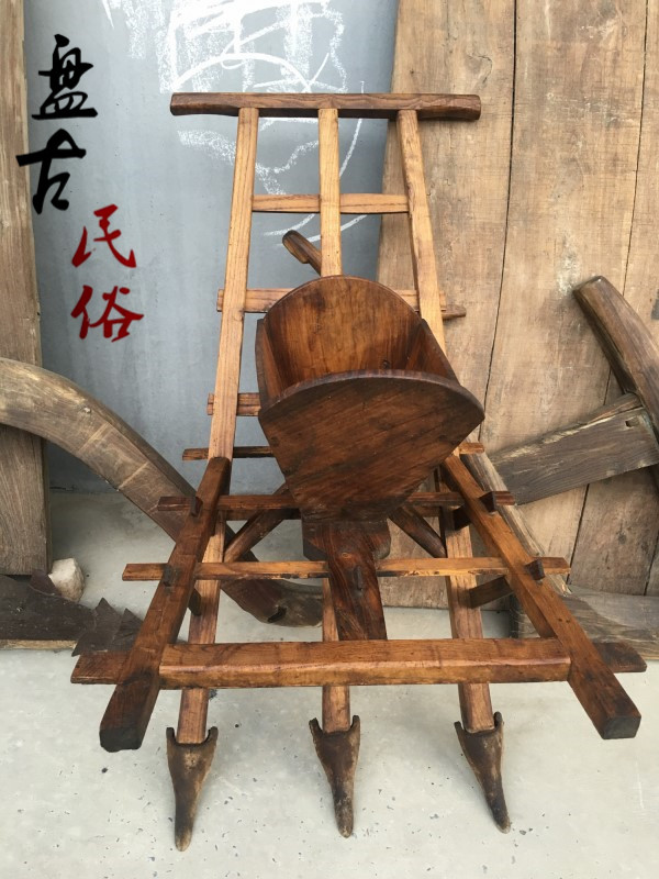 Nostalgia Old Farm With Elm Wood Cattle Pull Seeder Samryu Folk Display Old Objects Movie and TV Props Ornaments