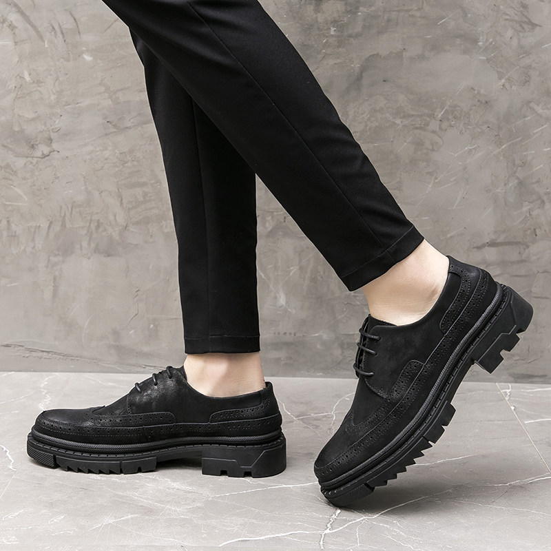 Autumn British small leather shoes men's leather lace-up engraved retro casual shoes Korean version of the breathable all-match increase the tide of shoes