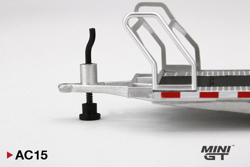 Модель машины tsm mini gt 338/ac15 1/64  land rover defender 90 white 拖车 Minigt