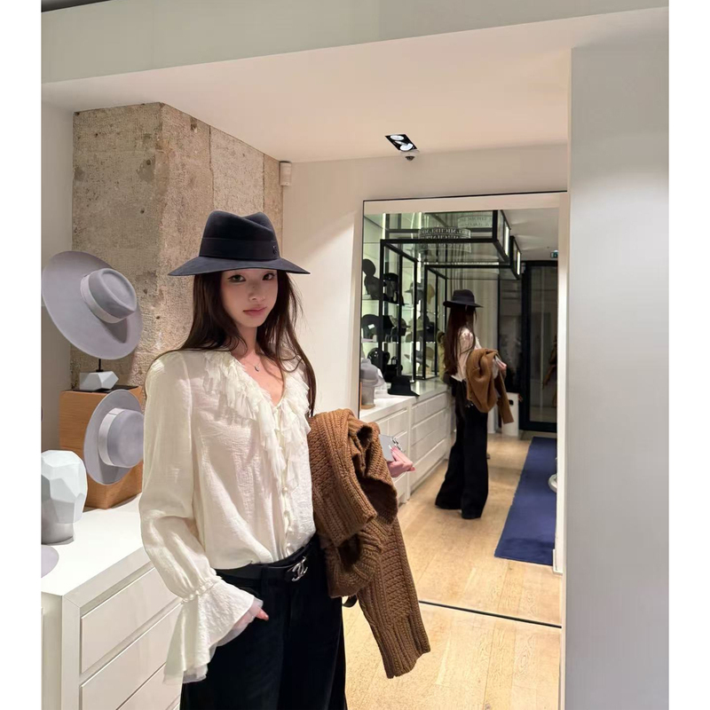 Yangzifan Three-Layer Ruffled Lace Shirt for Women, Spring Design, White Lace V-Neck Blouse Top