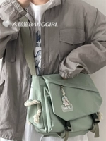 Светло-зеленый кулон «Свободный медведь»