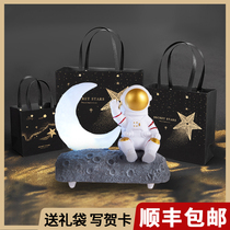 (Flagship store) birthday gift creative astronaut night light audio bluetooth speaker wireless audio mini Mini Mini overweight subwoofer high sound quality radio portable card car