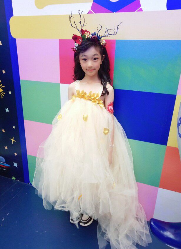 Mori women's cute elf Super fairy antler hair hoop female branch children's headgear catwalk tour photo Christmas photo match