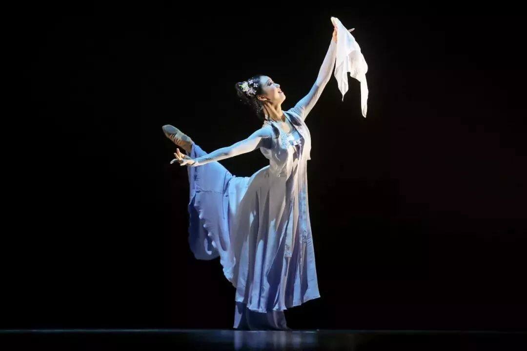 Dance Art Collection Cloud Embroidered 12th Peach Lee Cup First original Stage Performance Costume Professional Customized