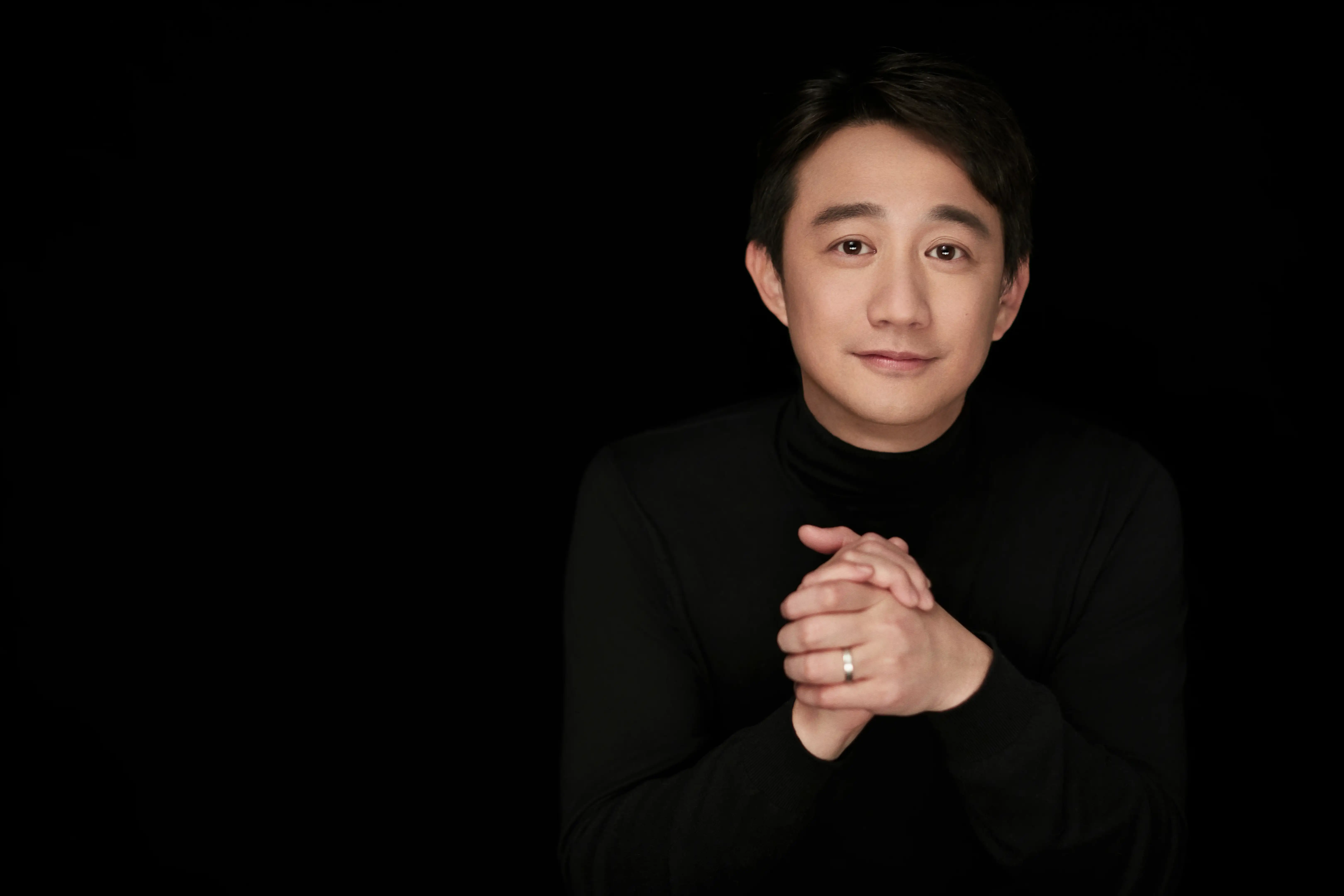 2026杨婷导演 黄磊X何炅领衔主演 话剧《农庄馆客人》—上海站 2026杨婷导演 黄磊X何炅领衔主演 话剧《农庄馆客人》—上海站
