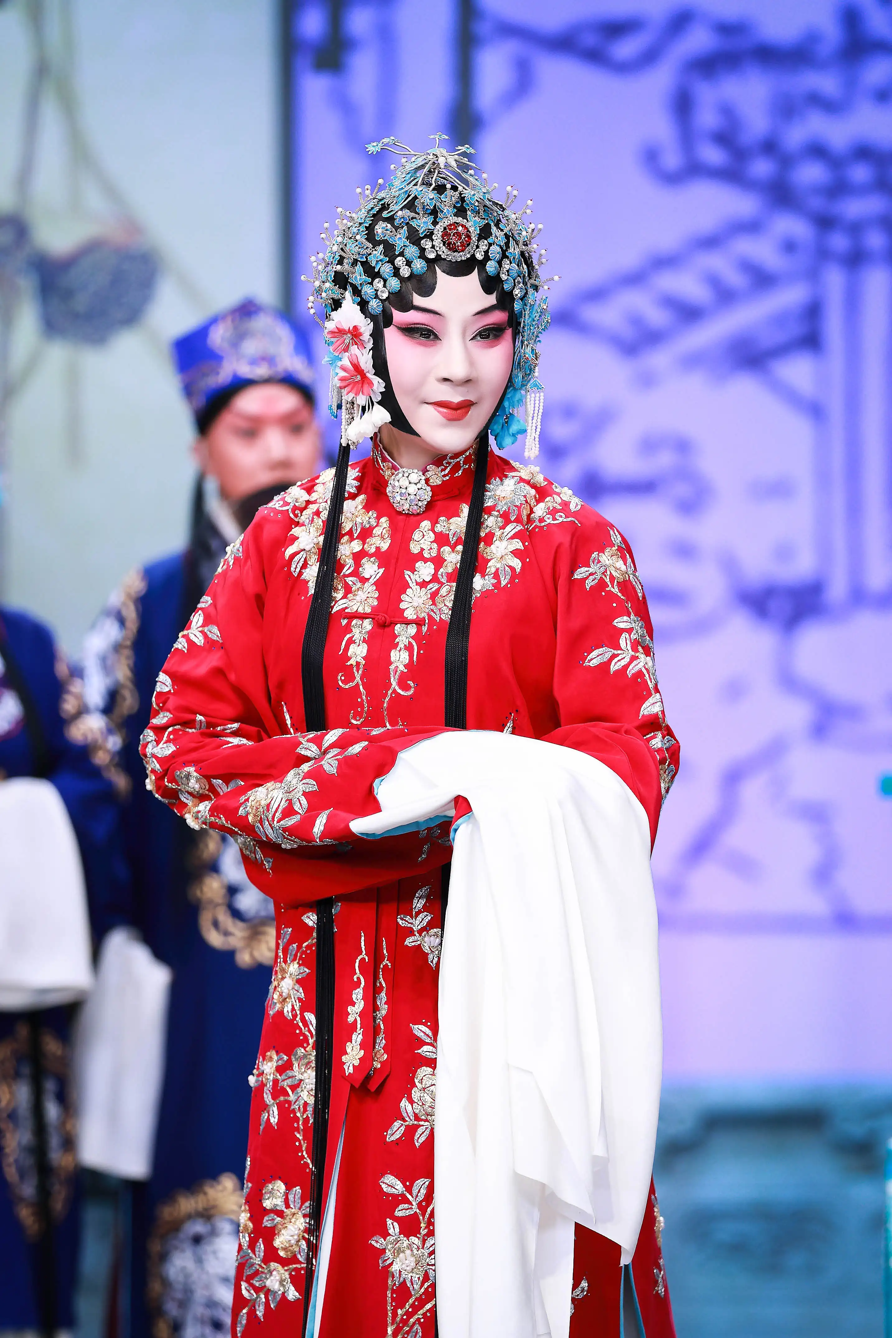 迟小秋领衔北京京剧院·京剧《锁麟囊》(图2)