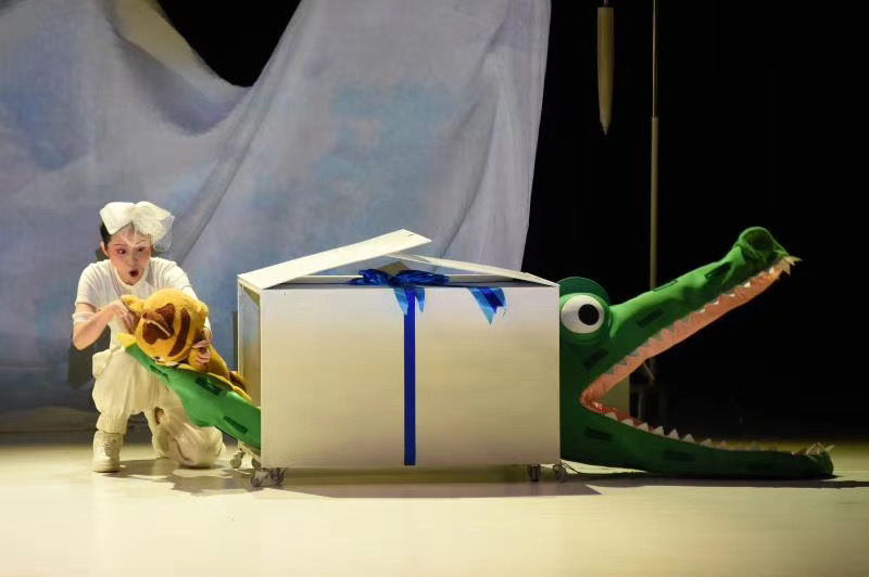 上海中国福利会儿童艺术剧院出品·儿童剧-绘本剧系列《礼物》《莲蓬和小鸟》《哼将军和哈将军》