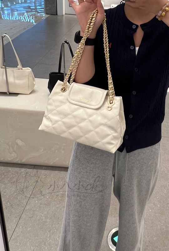 Charles&Keith Autumn Ck2-90151648-1/90151676 Diamond Chain Bag Versatile Underarm Bag
