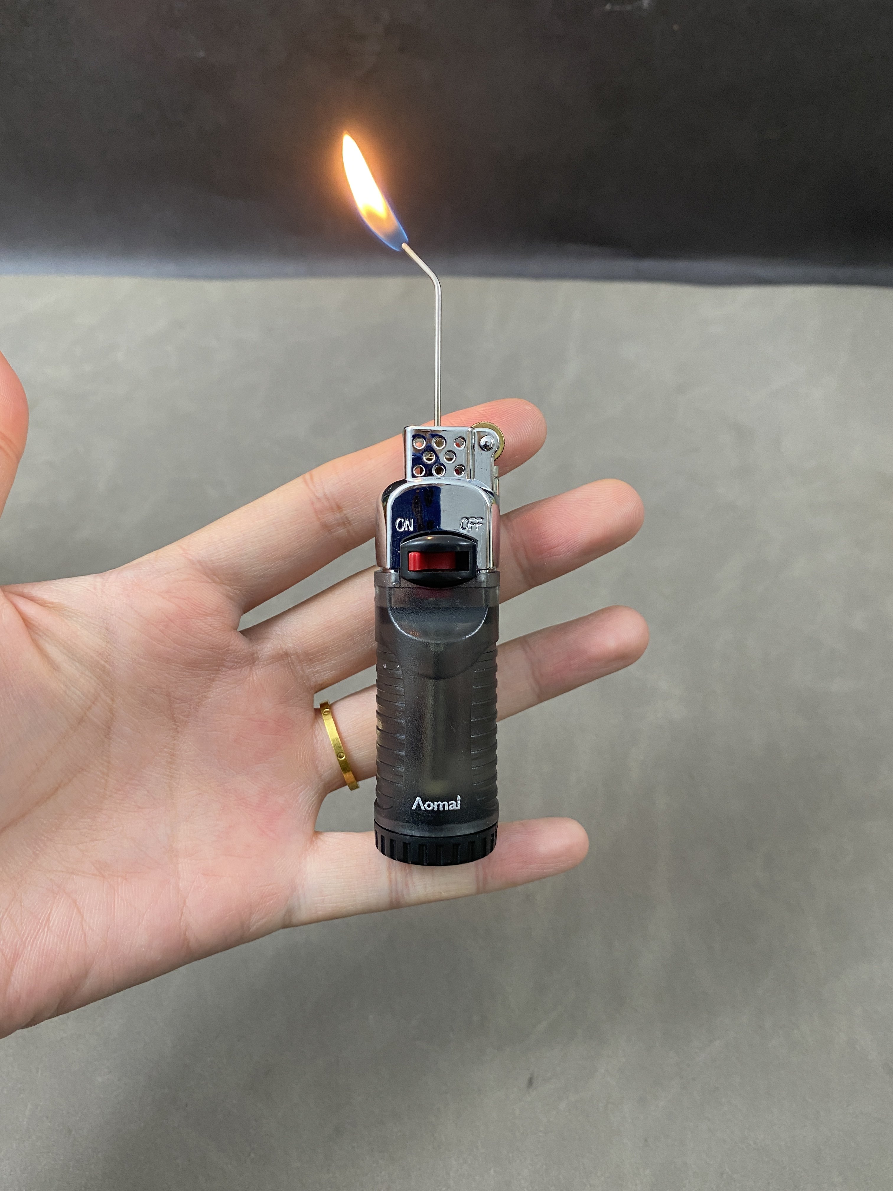 Douyin's same needle type pipe lighter, smoke pot special inclined fire lighter, personalized small fire cigarette lighter, men's gift