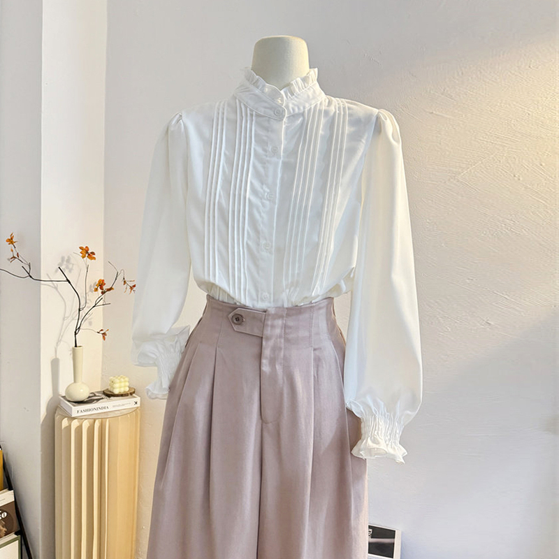 French-Style White Ruffled Lace Stand-Up Collar Long-Sleeve Shirt for Women 2026 Spring and Autumn Bell-Sleeve Shirt for Layering