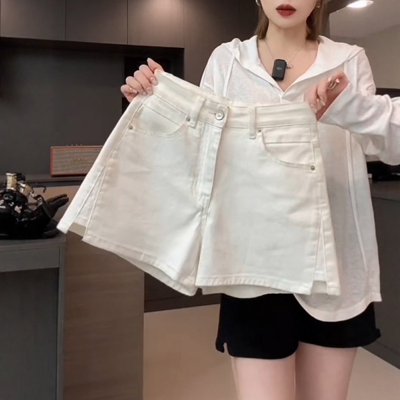 Plus Size Women's Clothing 2026 Summer High-Waisted Stretchy Slit Denim Shorts for Chubby Women, Slimming and Versatile A-Line Wide-Leg Hot Pants