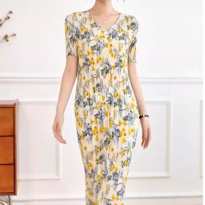Wind-Pleated, Fashionable, Versatile, Slimming, Age-Reducing Mother's Dress, Elastic Printed Pleated Skirt for Women