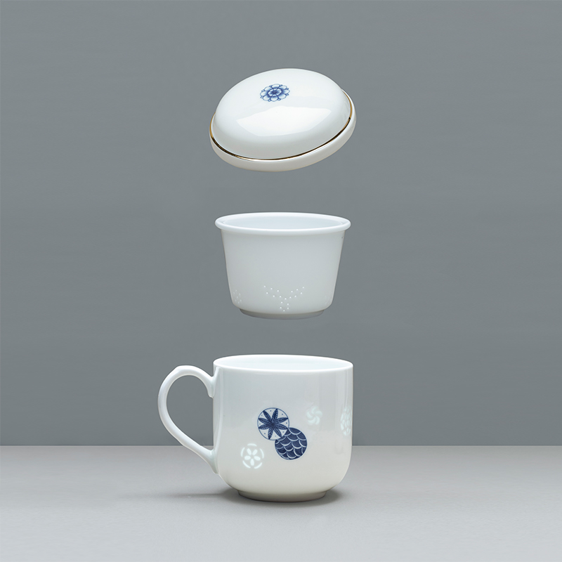 Jade BaiQing flowers and exquisite porcelain enamel separation high white porcelain of jingdezhen porcelain tea cups, small ball filter cup