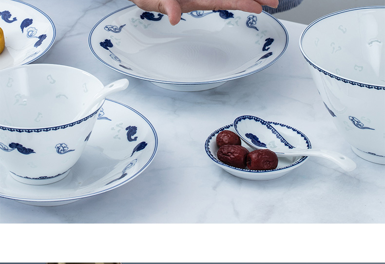 Jade cypress ceramics jingdezhen Chinese style household combination suit white porcelain tableware and exquisite dishes of blue and white porcelain plate box