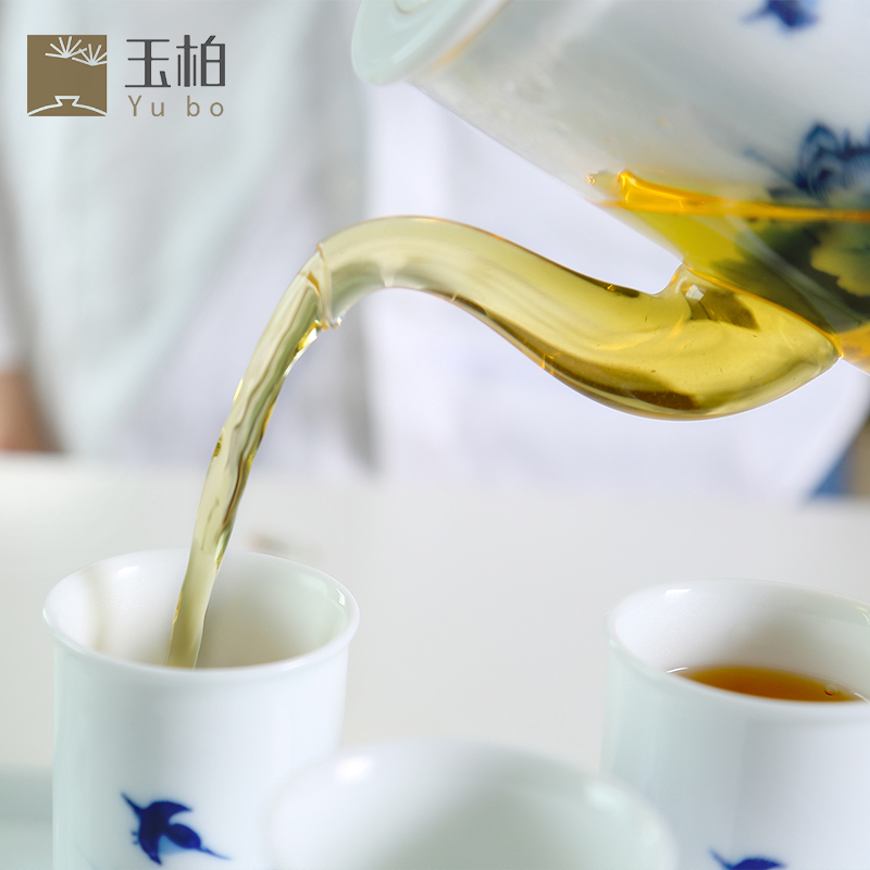 The Home of kung fu tea set of jingdezhen blue and white porcelain zen ceramic glass teapot matters lotus cup with tray