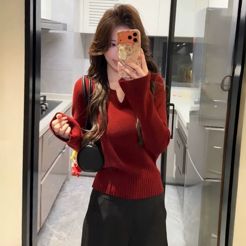 Atmospheric Red V-Neck Long-Sleeve Knit Sweater for Women, Autumn 2026 New Versatile Base Sweater Casual Top