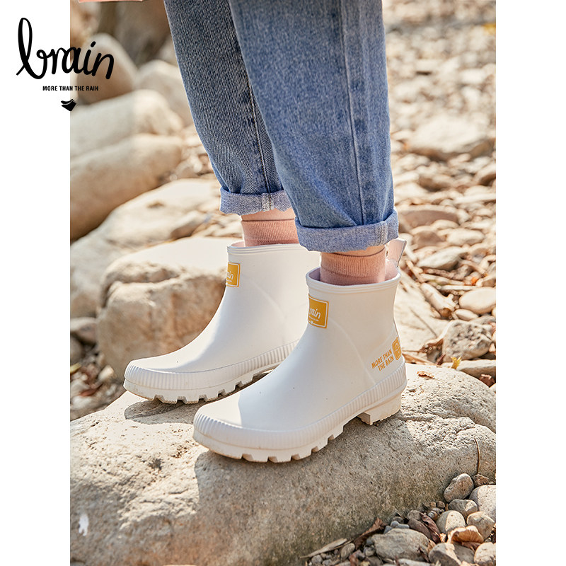 Adult rain shoes ladies fashion New wear cute plus velvet winter waterproof non-slip short tube rubber rain boots men
