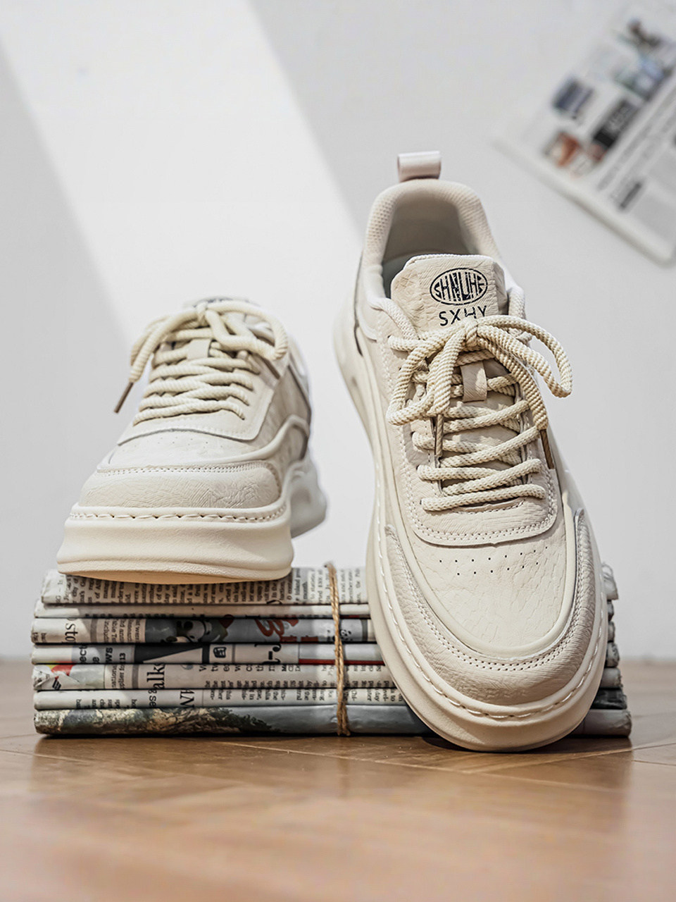 Men's Casual Sneakers 2026 New Winter Trendy Versatile Thick-Soled Height-Increasing Leather Sports Shoes