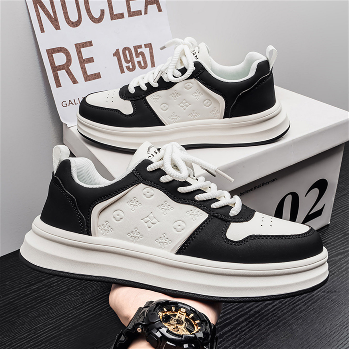 European Men's Shoes 2026 New Winter Versatile High-End Casual White Sneakers Men's Height-Increasing Sports Trendy Shoes