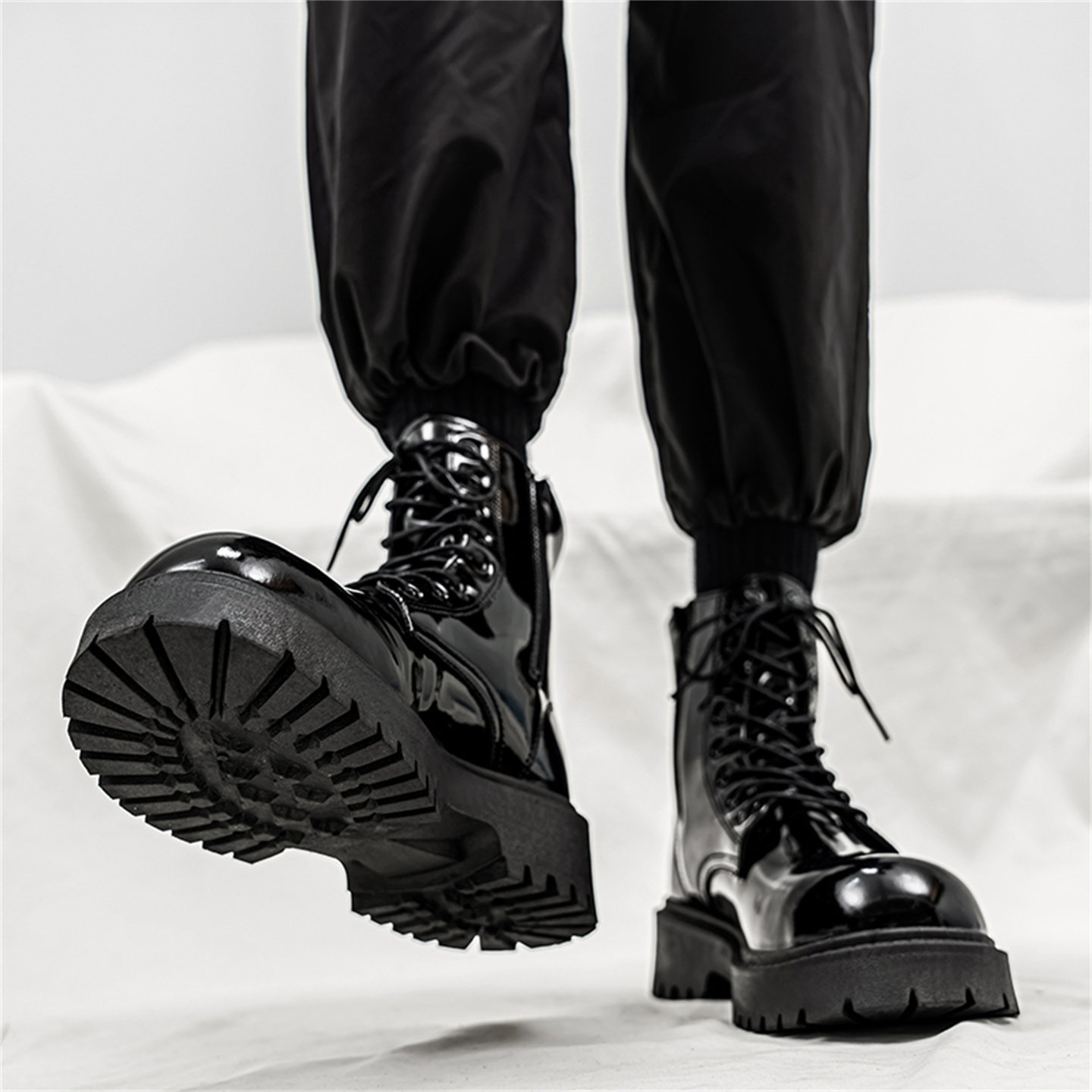 Glossy Martin Boots for Men 2026 New Winter High-Top Black Height-Increasing British Style Work Leather Shoes Men's Motorcycle Boots