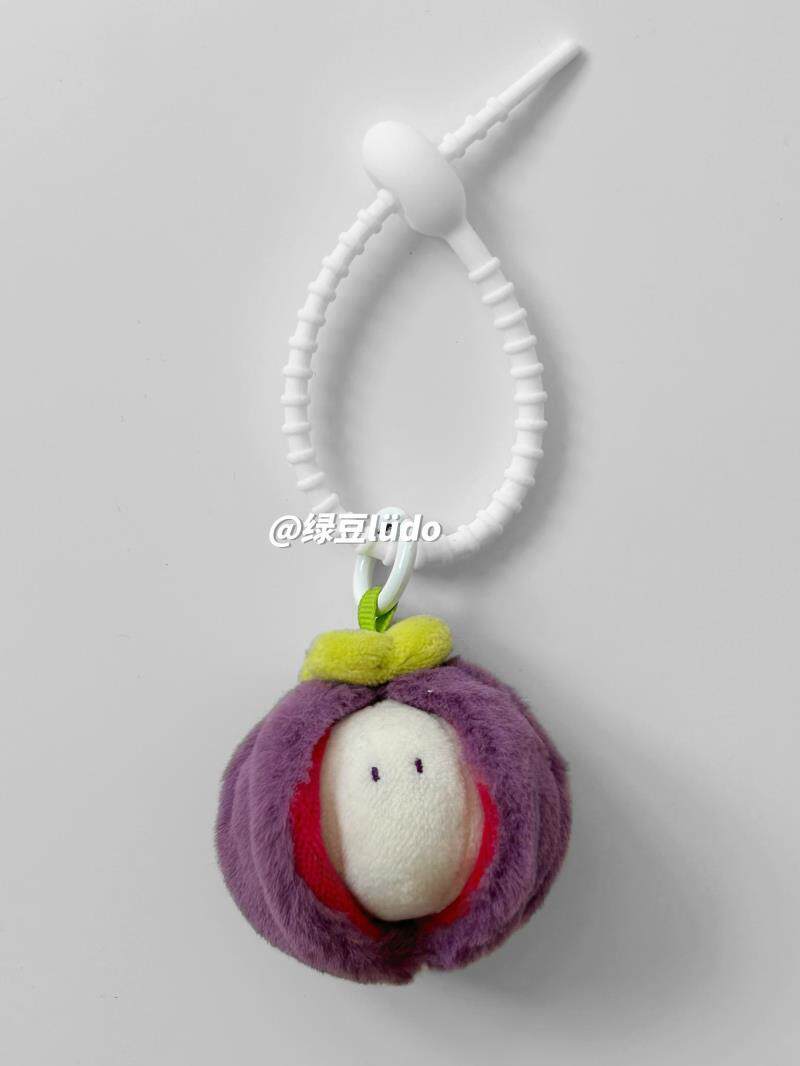 LUDO Bald Fruits Mangosteen Plush Keychain detail image