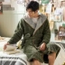 Dày và dài đoạn flannel áo ngủ nữ mùa đông cặp vợ chồng áo choàng tắm nam kích thước lớn mùa thu và áo choàng mùa đông áo tắm lông cừu san hô - Night Robe Night Robe
