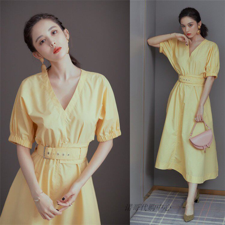 Gulianza Liu also stars in the same style as Spring Summer New V Collar Bubble sleeves Waist Display Slim and Yellow Ocean Dress