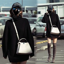 2022 Chunqiu Gulianza stars with the same style of lazy wind and loose high collar fur coat and women in the middle of the underdress