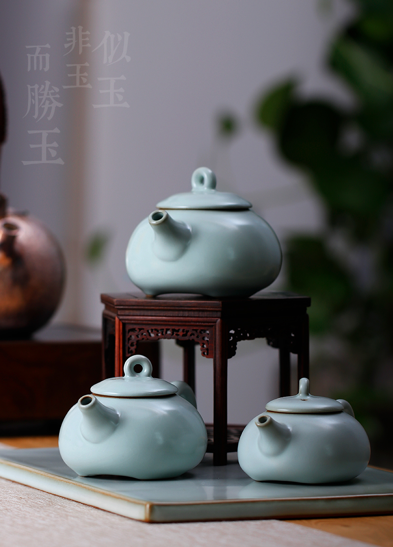 Beautiful home teapot ceramic filter your up kung fu tea pot single pot of flaky gourd ladle household pu - erh tea your porcelain tea set