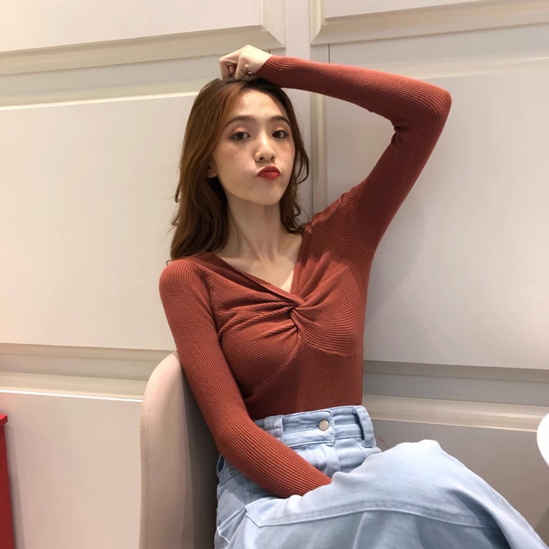 Brick Red V-Neck Knitwear for Women, Spring, Autumn and Winter 2026 New Style Inner Layering Shirt, Slim Fit Sweater, High-End Top