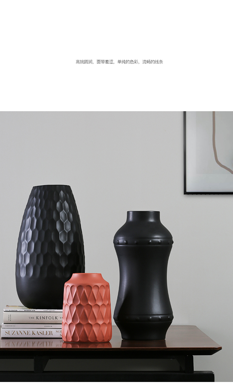 BEST WEST geometric creative ceramic vase is placed between example vase decoration light key-2 luxury home sitting room