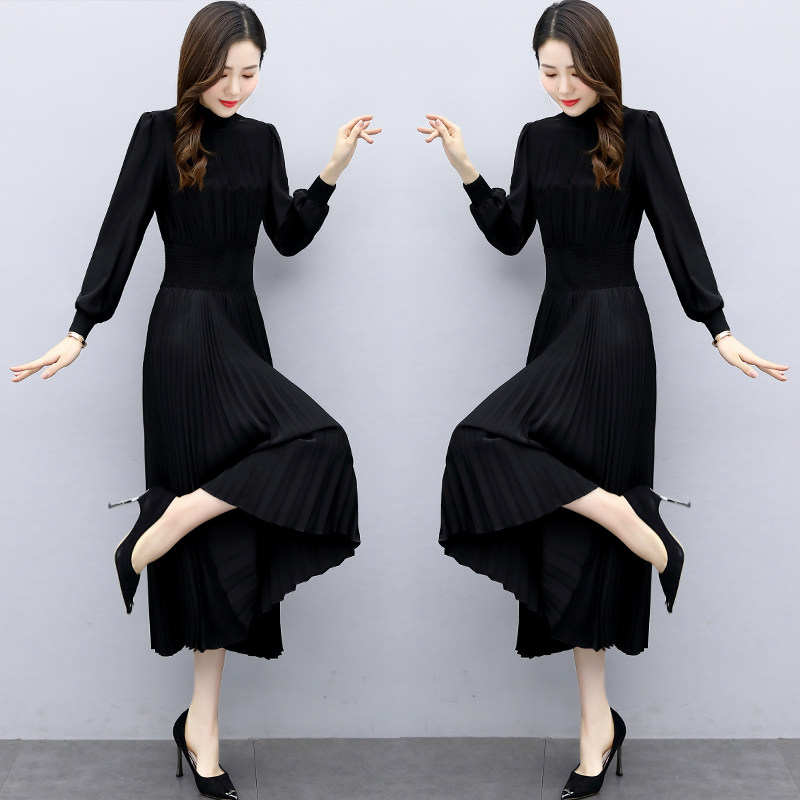 The new Hepburn style of the new Hepburn style in 2023 is a weak skirt