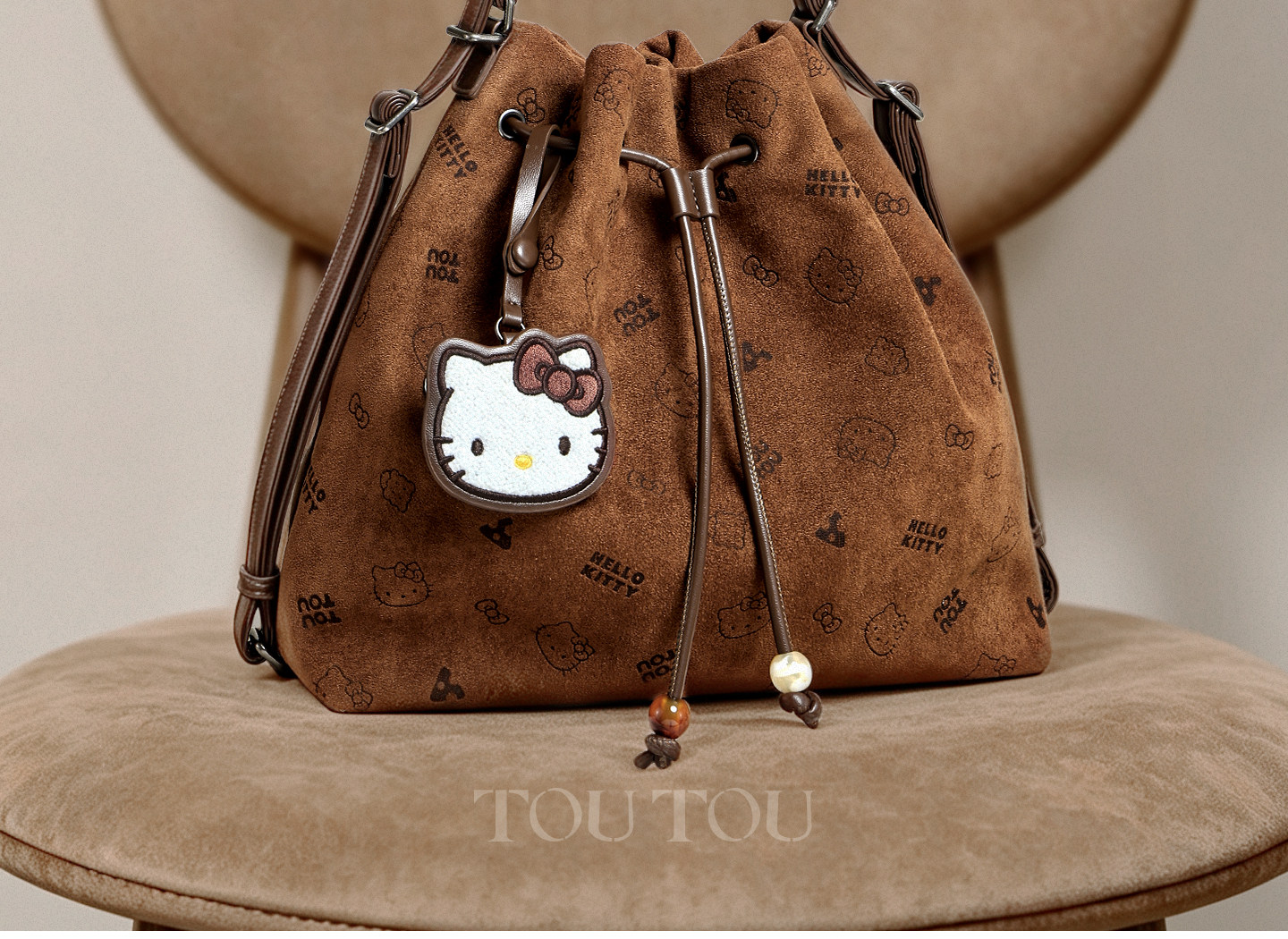 TOUTOU Hello Kitty Drawstring Bucket Bag