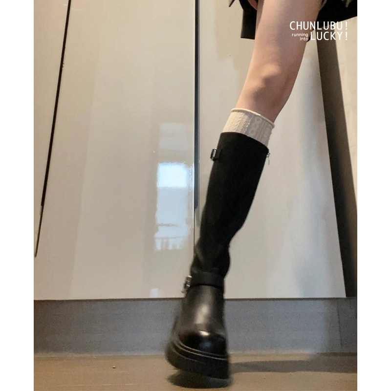 Сапоги; новинка 2025 года; модный женский стиль ранней осени; модные в этом году высокие рыцарские сапоги выше колена на толстой подошве